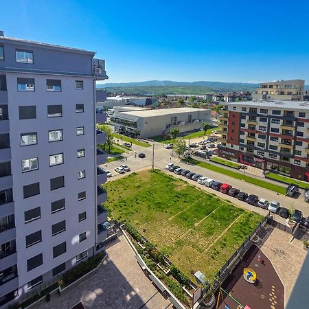 Oota Soko With Parking Garage Kragujevac Exterior foto