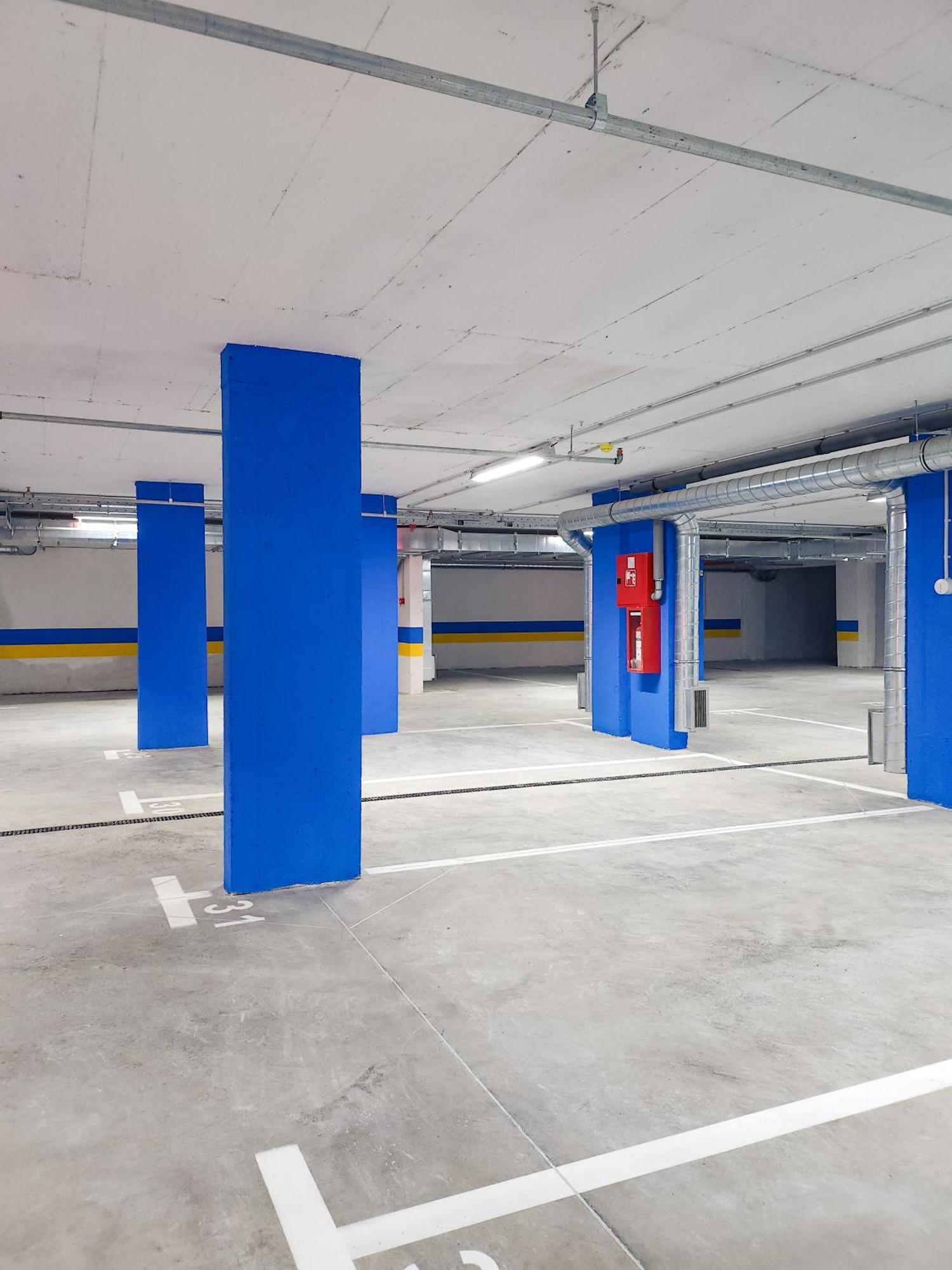 Oota Soko With Parking Garage Kragujevac Exterior foto