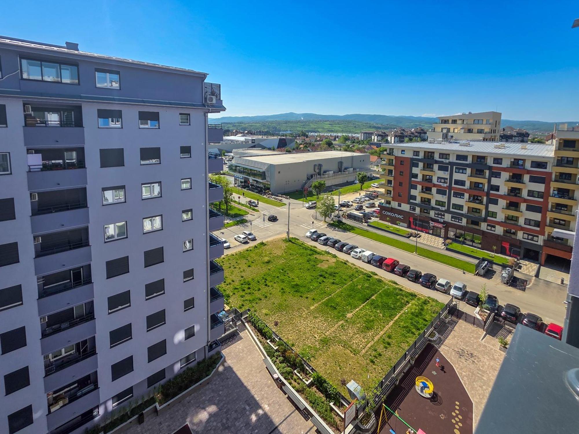 Oota Soko With Parking Garage Kragujevac Exterior foto